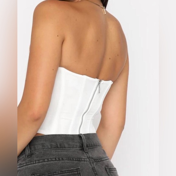 White Fox Boutique Sharp Edges Bustier Corset White Size M NWT - Picture 7 of 8